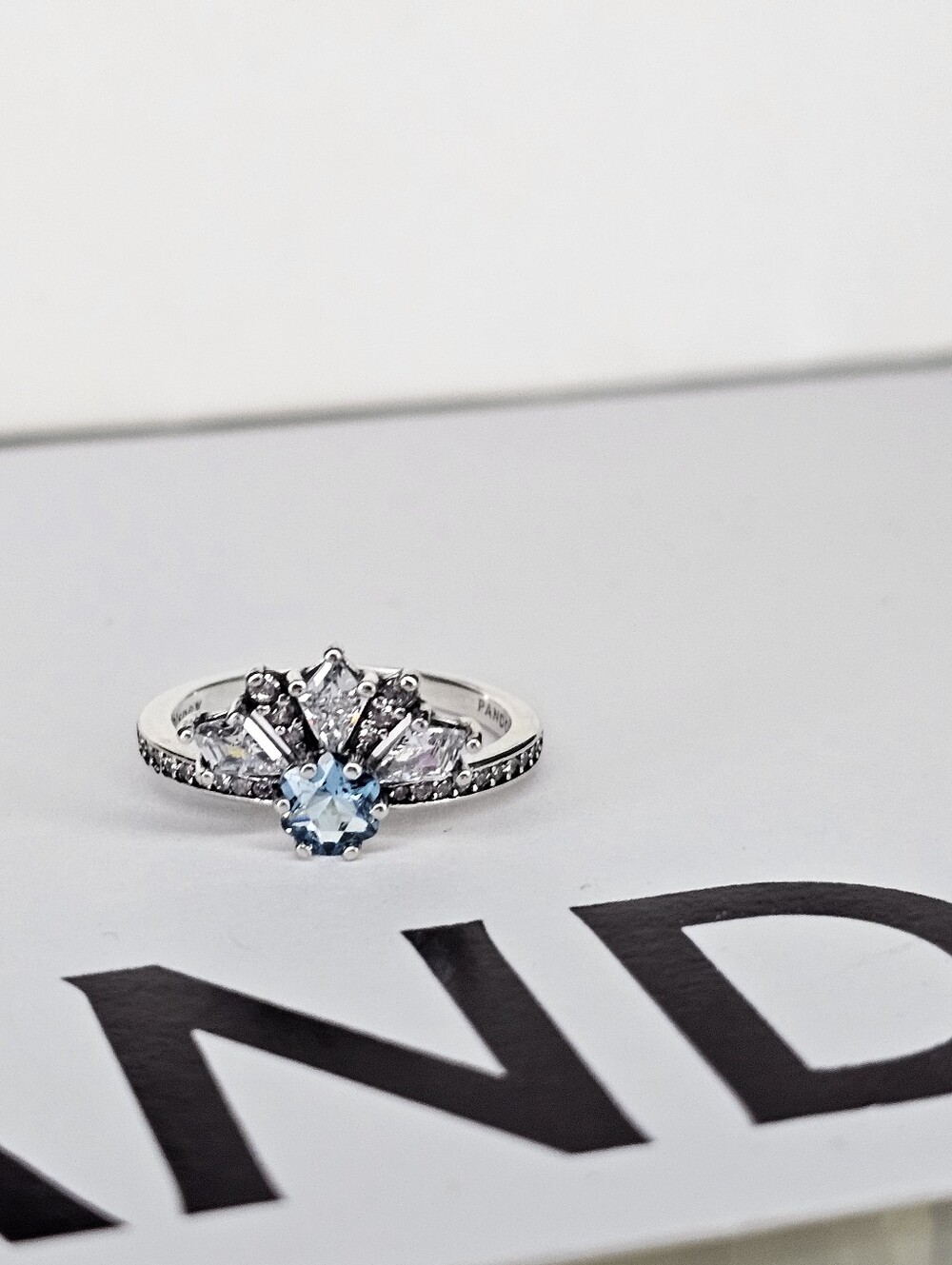 Pandora Disney Frozen Queen Elsa Tiara Ring